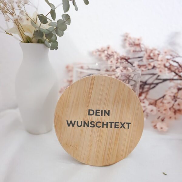 Personalisiere jetzt dein Vorratsglas mit einem Wunschtext und wähle aus verschiedenen Schriftarten bei Einfachschenken. Ideal als einzigartiges Geschenk!