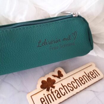Geschenkidee: personalisiertes Etui mit Gravur als Abschiedsgeschenk für Lehrerin