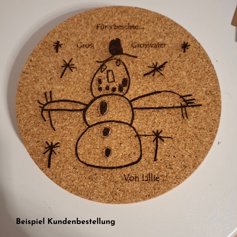 Korkuntersetzer mit Gravur Pfannenuntersetzer Geschenkidee für Gotti, Götti, Grosseltern mit Kinderzeichnung zu Weihnachten oder Geburtstag