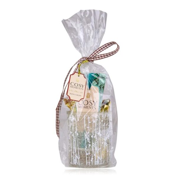 Geschenk Handpflege-Set Cosy Moments: Handcreme & Glaswindlicht im winterlichen Duft Frosted Pine – das perfekte Wichtelgeschenk oder Mitbringsel.