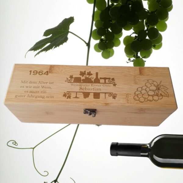 Personalisierte Weinkiste mit Gravur – stilvolles Geburtstagsgeschenk für Geniesser und Weinliebhaber. Hochwertig, einzigartig, für runde Geburtstage.