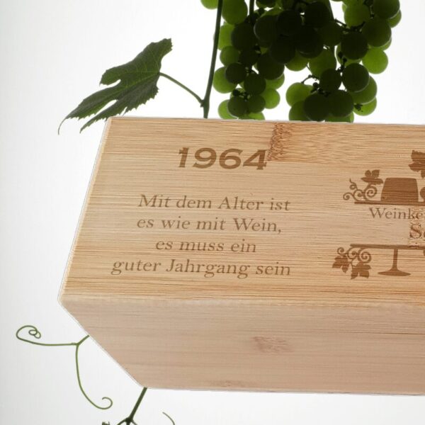 Personalisierte Weinkiste mit Gravur – stilvolles Geburtstagsgeschenk für Geniesser und Weinliebhaber. Hochwertig, einzigartig, für runde Geburtstage.