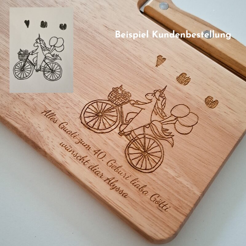Persönliches Schneidebrett mit Kinderzeichnung und integriertem Messer. Ein einzigartiges Geschenk für Götti zum runden Geburtstag selbst gemacht, personalisiert mit Wunschgravur, Beispiel Kundenbestellung