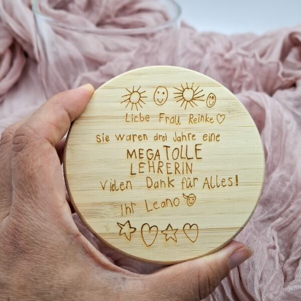 Persönliches Abschiedsgeschenk für LehrerInnen oder Kita - Vorratsglas mit Unterschriften der Kinder graviert – perfekt für Gutscheine, Süssigkeiten...