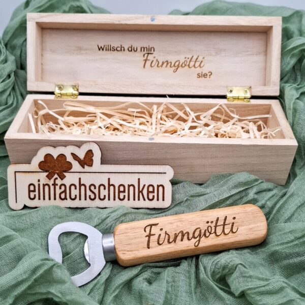 Geschenkbox zur Götti Frage: Persönliches Geschenk gravierte Holzbox mit Flaschenöffner & Wunschtext. Ideal zur Schwangerschaft, Taufe oder Firmung.