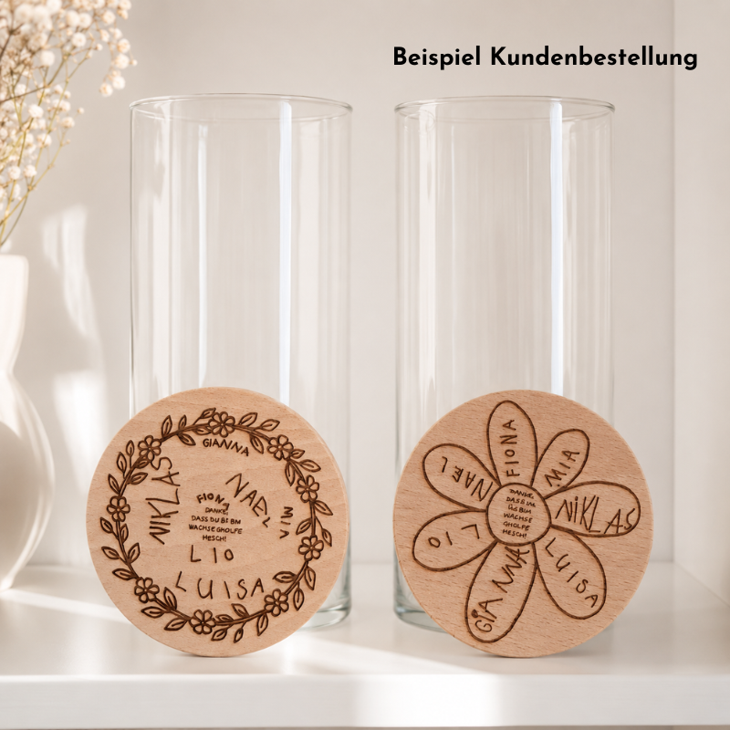 Aufbewahrungsgläser mit gravierten Holzdeckeln, Kinderzeichnungen und Namen als persönliches Abschiedsgeschenk für Lehrpersonen oder Kindergarten.