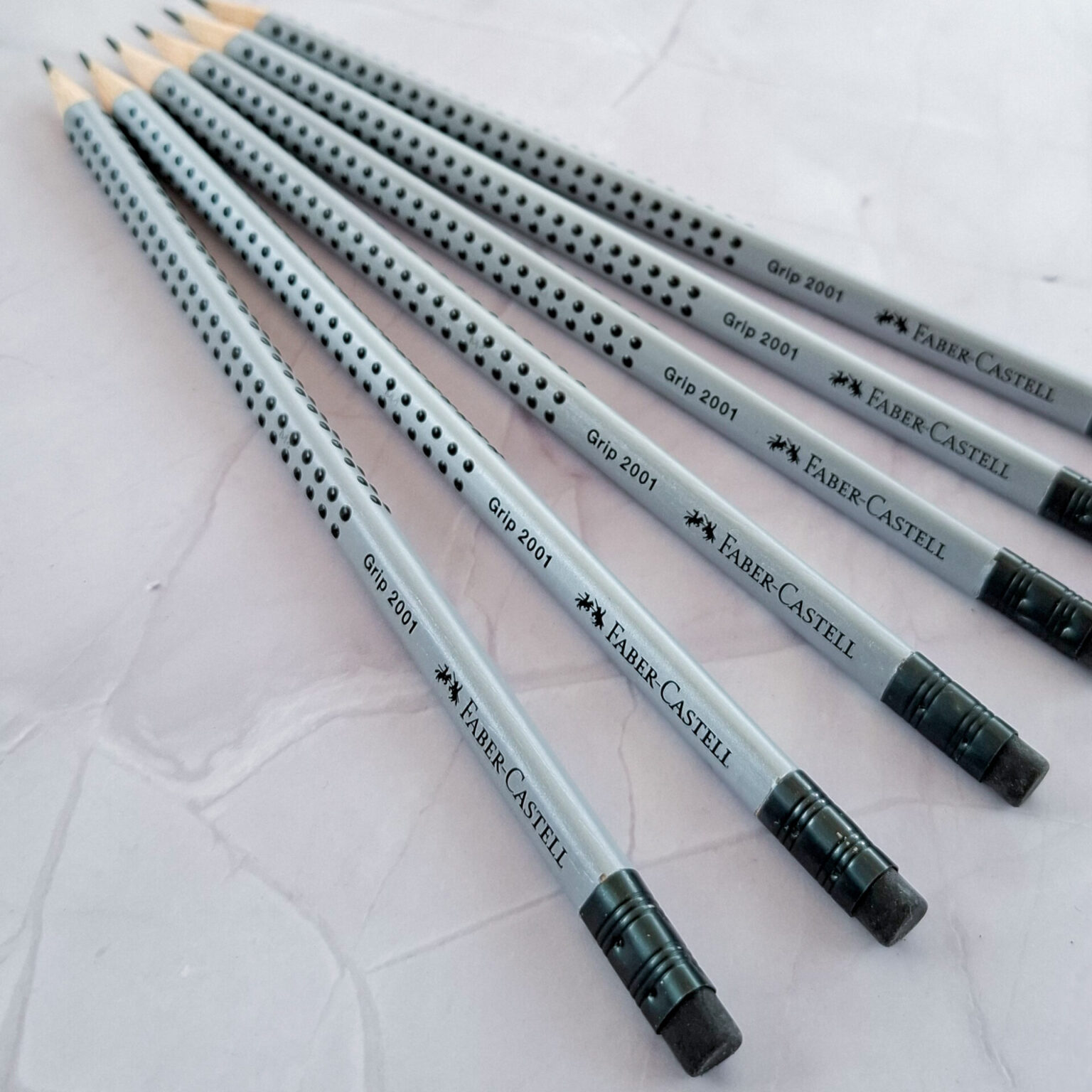 Faber-Castell Bleistifte mit Eraser Kappe, silbergrau