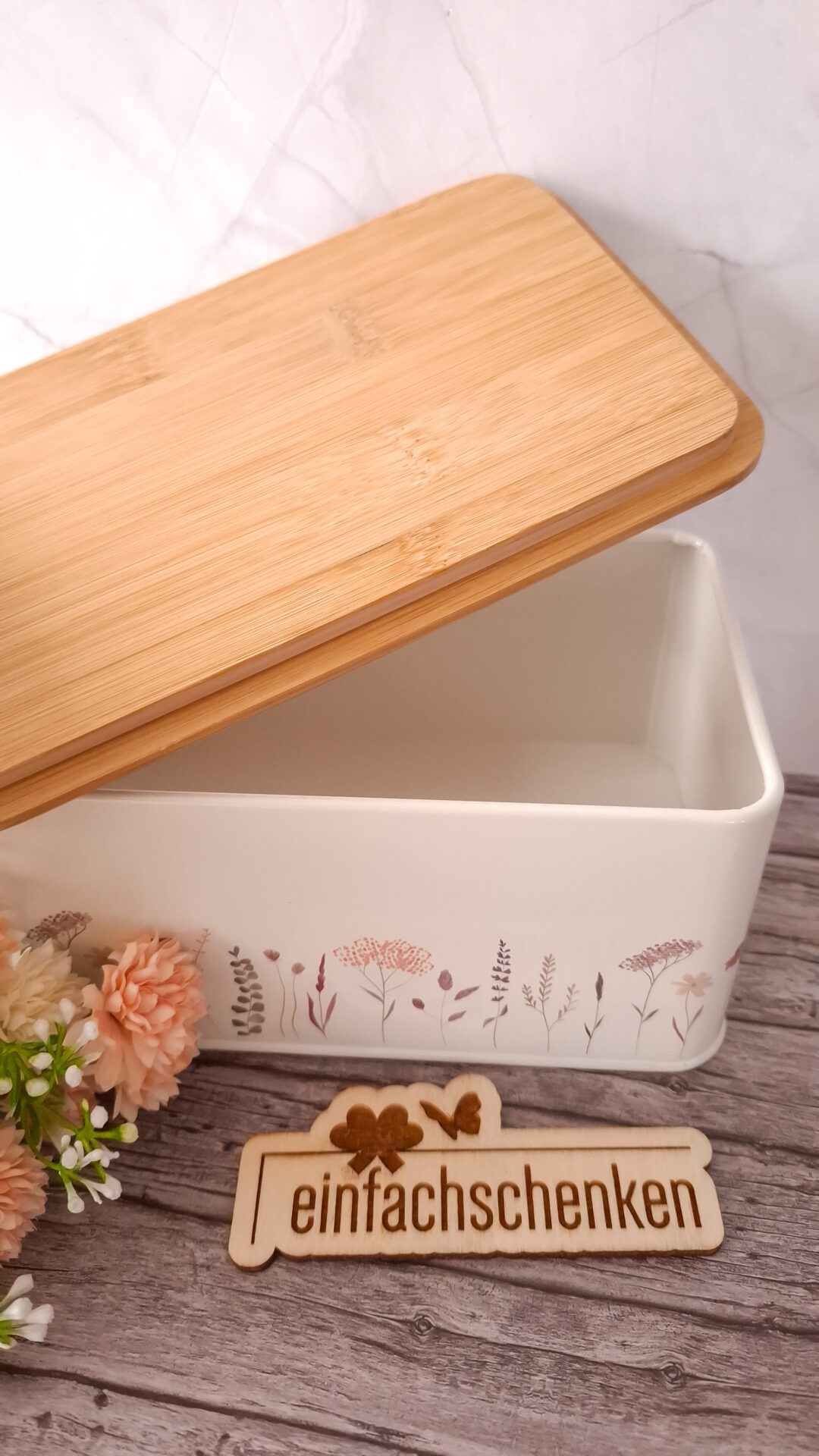 Personalisierte Keksdose – langlebig graviert statt bemalt. Kreatives Geschenk, Jetzt gestalten.