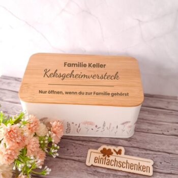 Witziges Keksgeheimversteck personalisiert mit Familiennamen. Lustiges Familiengeschenk mit Gravur – praktisch, dekorativ & ein echter Hingucker