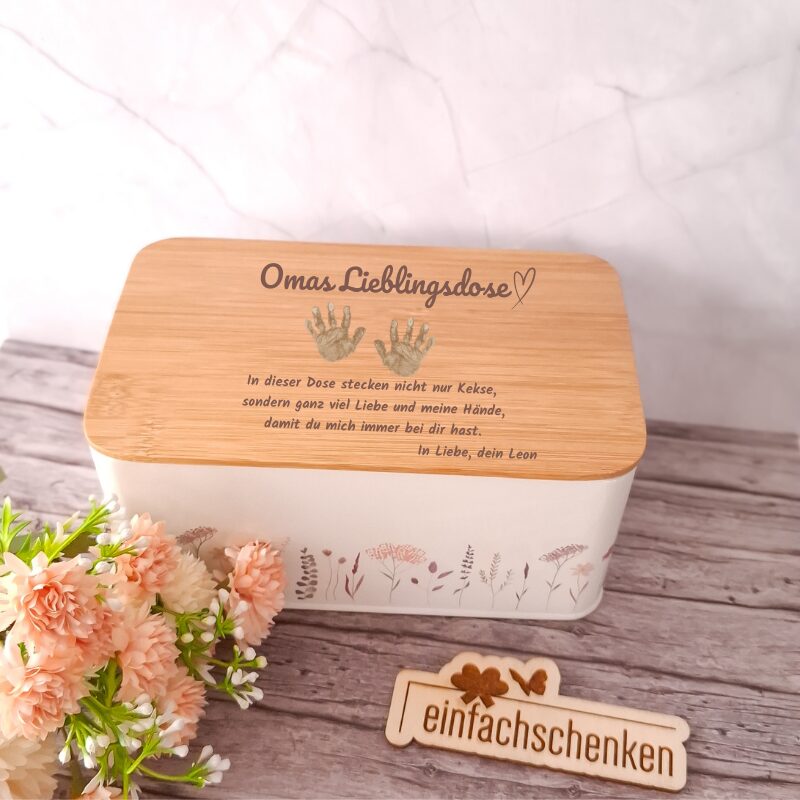 Personalisierte Keksdose mit Hand- oder Fussabdrücken – einzigartiges Geschenk für Oma & Grosi von den Enkelkindern. Emotional, praktisch & nachhaltig