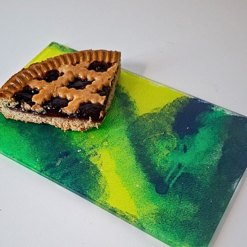 Bastelset „Chäsbrättli bemalen“ kreative Geschenkidee mit Kindern, Teenagern; Schneidebrett aus Glas bemalen & persönliche Weihnachts- oder Geburtstagsgeschenke selber machen