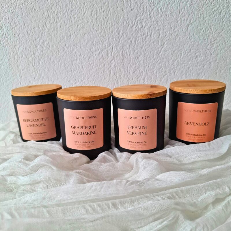 Duftkerze mit natürlichen Ölen hergestellt in der Schweiz personalisiert mit Logo oder Wunschdesign als Gravur, ideales Geschenk für Weihnachten, Wellness- und Entspannungsgeschenk, Kunden oder Mitarbeiter