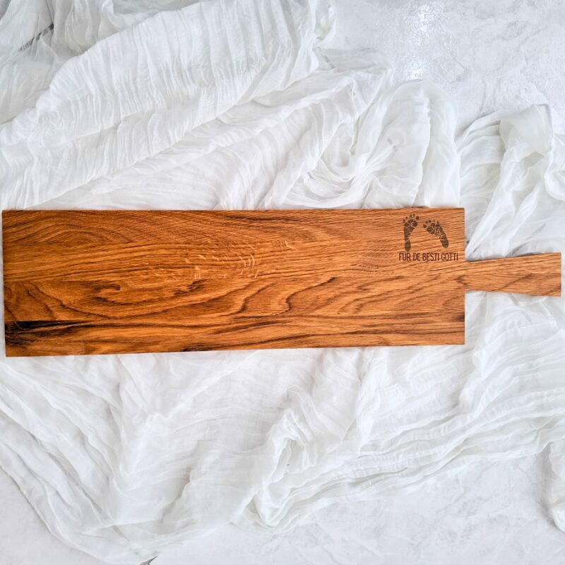Eichenholz Apérobrett Käsebrett mit Griff Handabdrücke Fussabdrücke Personalisiert mit Gravur als Geschenkidee für Grosseltern, Gotti, Götti, Papa